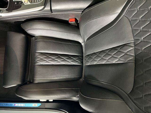 2026 BMW X7 M60i Image 34 of 38