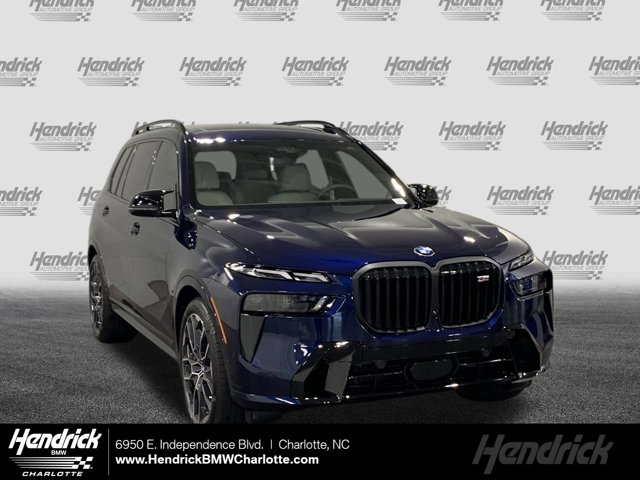 2026 BMW X7 M60i Image 3 of 31