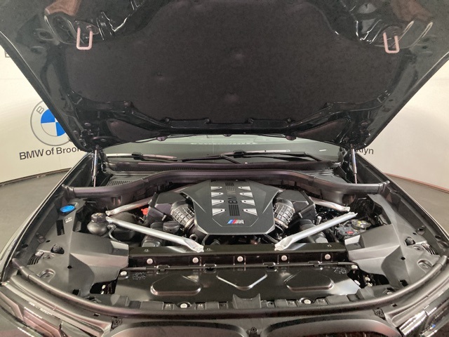 Vehicle image 11 of 40