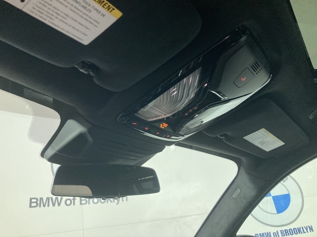 Vehicle image 23 of 40