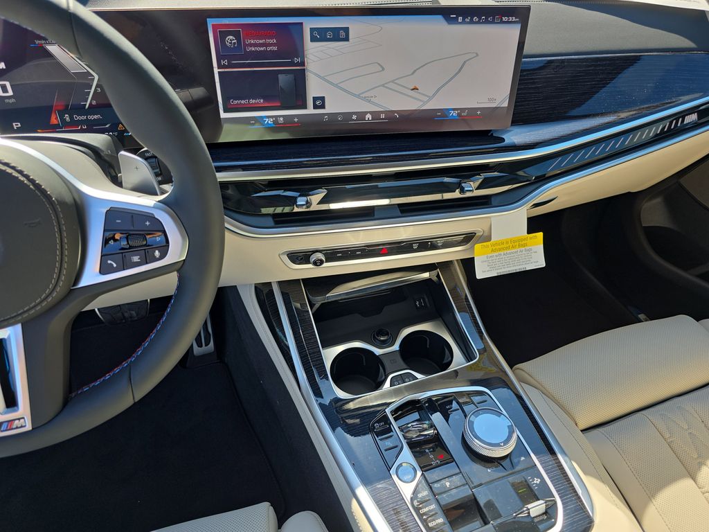 2026 BMW X7 M60i Image 10 of 20