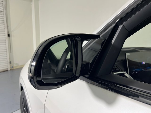 2026 BMW X7 M60i Image 35 of 37