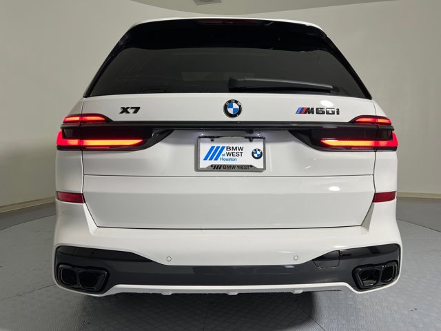 2026 BMW X7 M60i Image 7 of 37