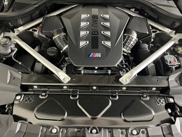2026 BMW X7 M60i Image 9 of 37