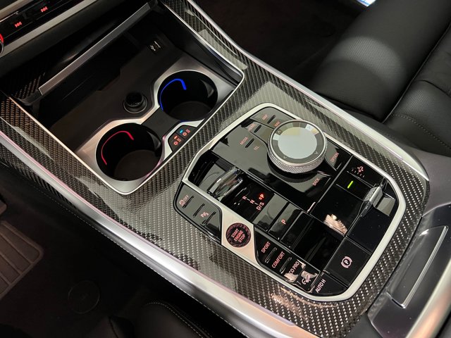 2026 BMW X7 M60i Image 24 of 37