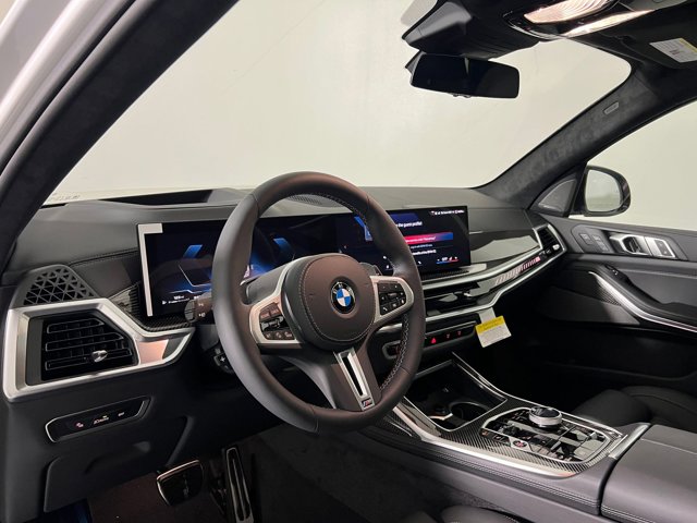 2026 BMW X7 M60i Image 17 of 37