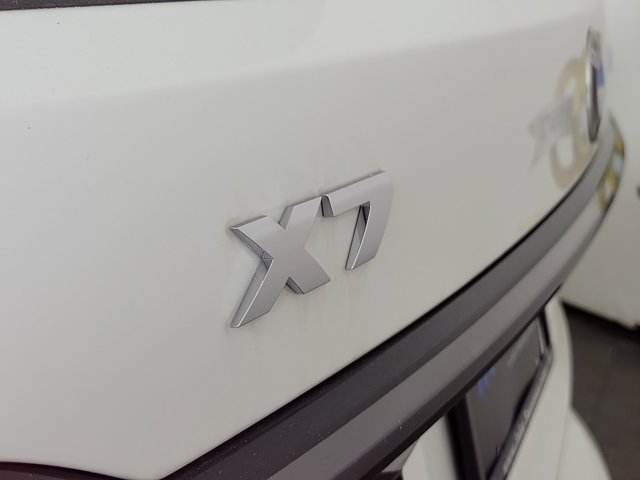 2026 BMW X7 M60i Image 23 of 26