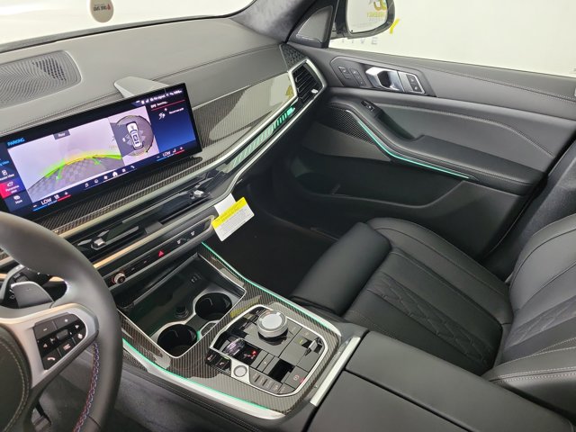 2026 BMW X7 M60i Image 14 of 26