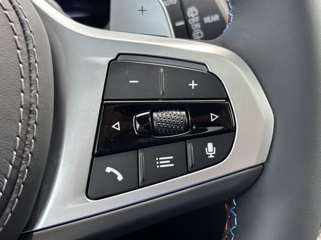 2026 BMW X7 M60i Image 32 of 37