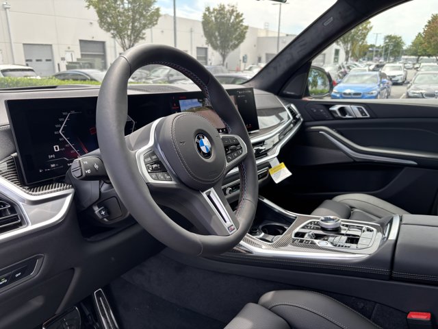 2026 BMW X7 M60i Image 17 of 37