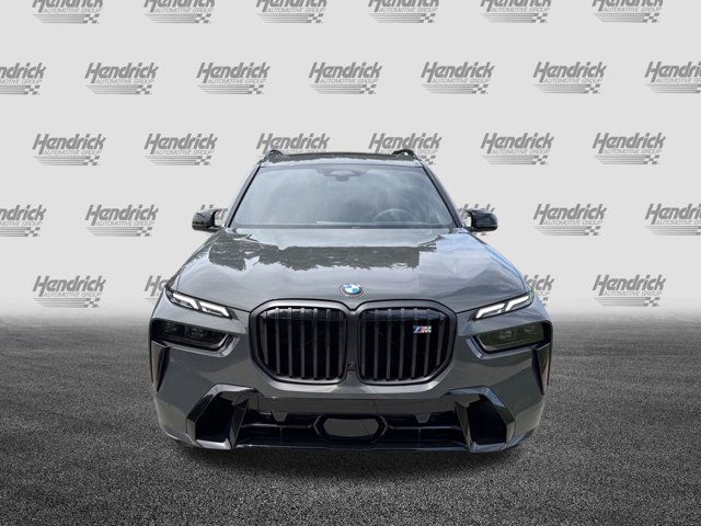 2026 BMW X7 M60i Image 2 of 37