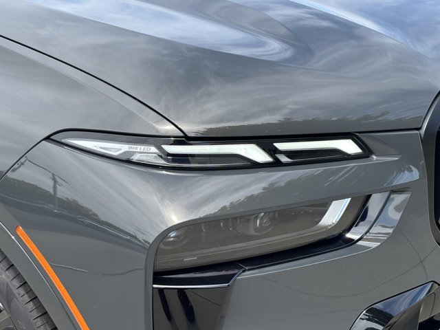 2026 BMW X7 M60i Image 29 of 37