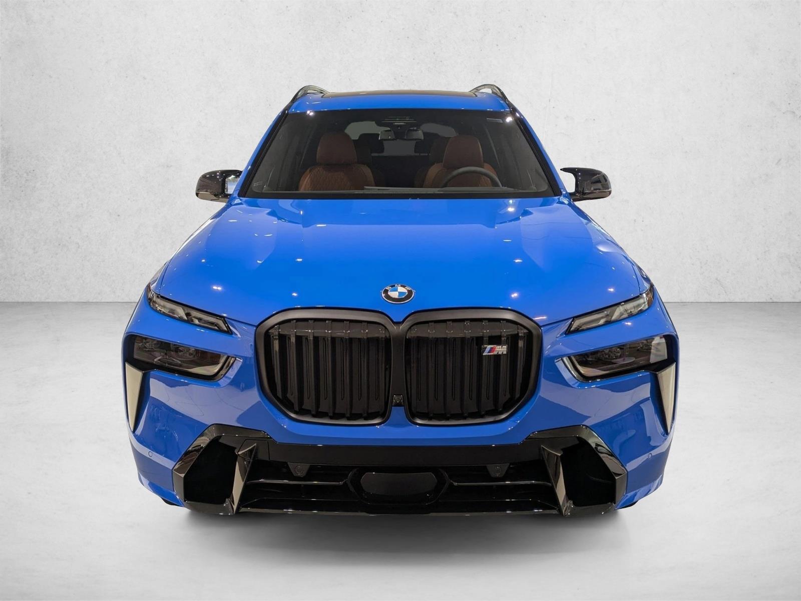 2026 BMW X7 M60i Image 2 of 19