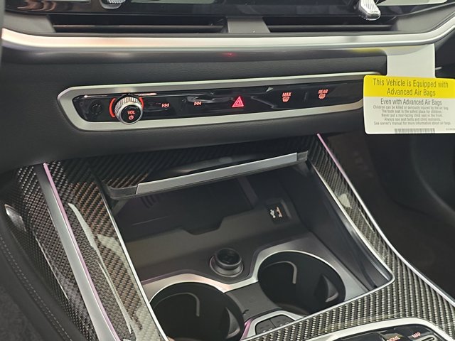 2026 BMW X7 M60i Image 21 of 26