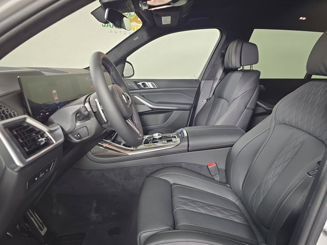 2026 BMW X7 M60i Image 11 of 26