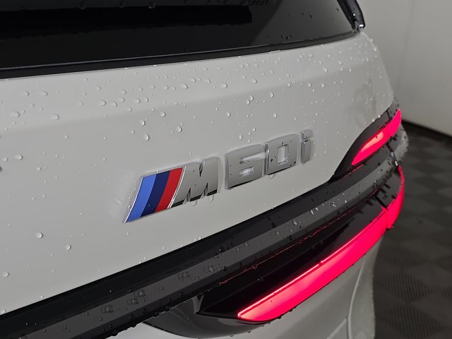 2026 BMW X7 M60i Image 24 of 26