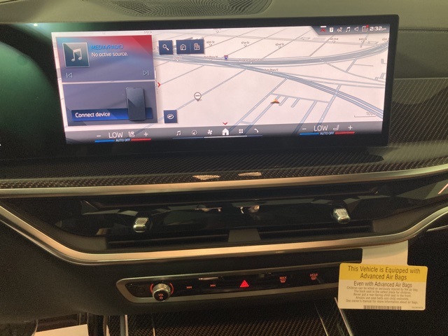 Vehicle image 16 of 40