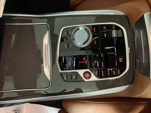 Vehicle image 17 of 40