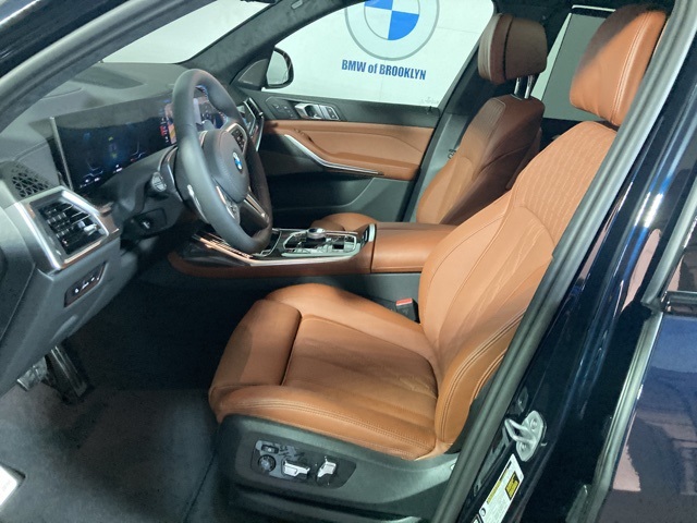 Vehicle image 14 of 40