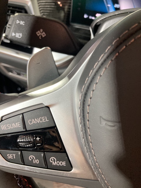 Vehicle image 21 of 40