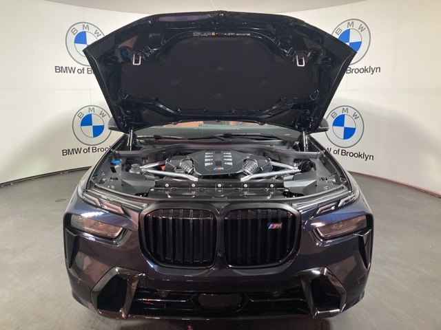 Vehicle image 4 of 40