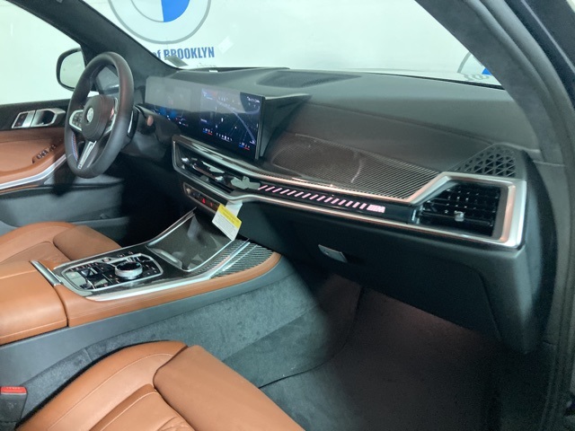 Vehicle image 39 of 40