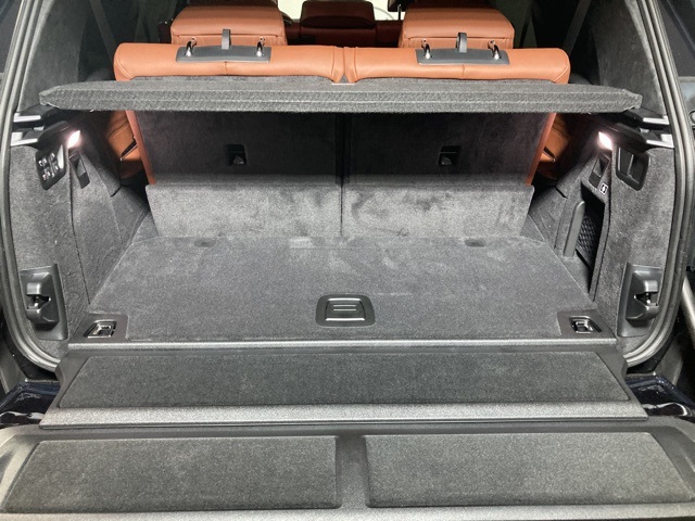 Vehicle image 31 of 40