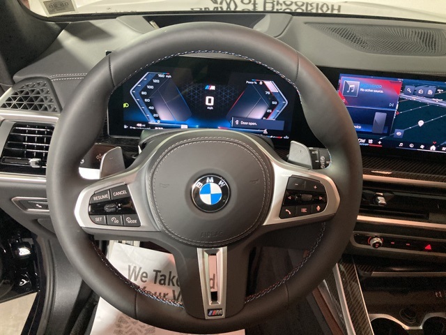 Vehicle image 15 of 40
