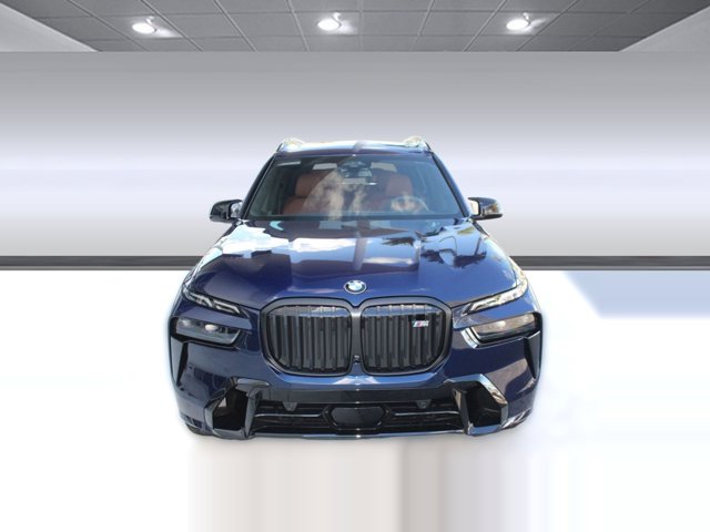 2026 BMW X7 M60i Image 3 of 36