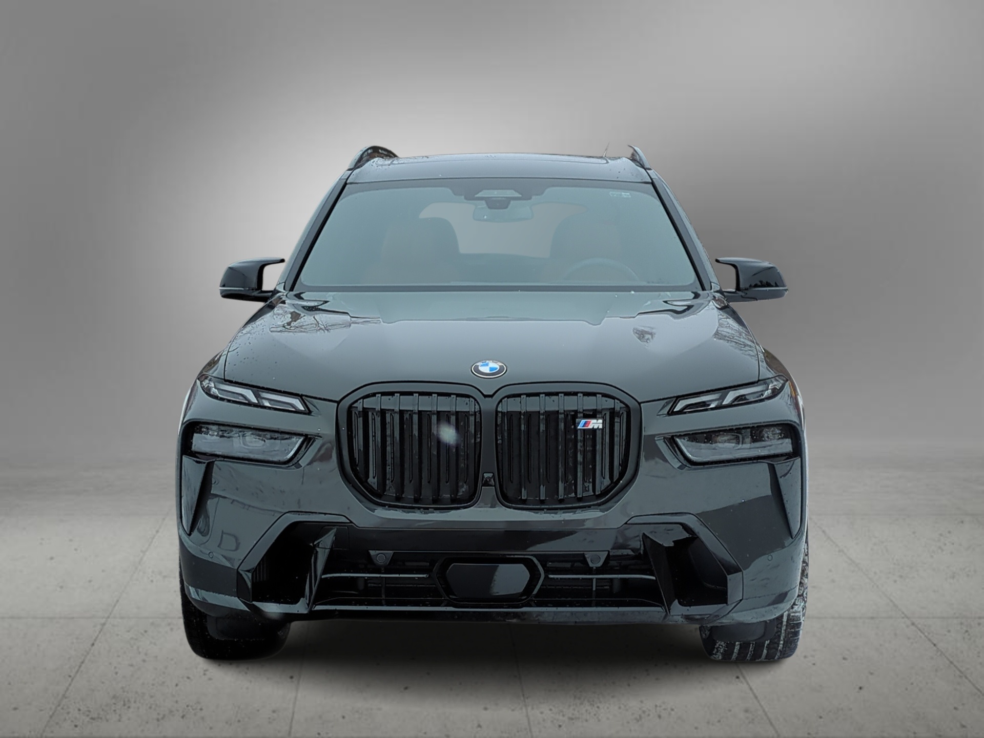 2026 BMW X7 M60i Image 3 of 37