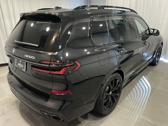 2026 BMW X7 M60i Image 4 of 8