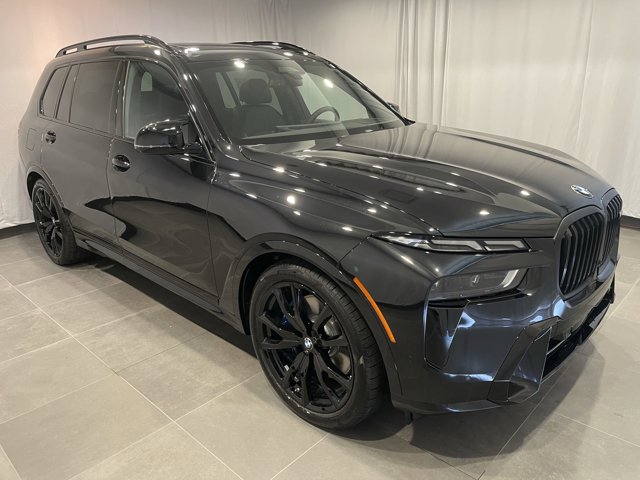 2026 BMW X7 M60i Image 3 of 8