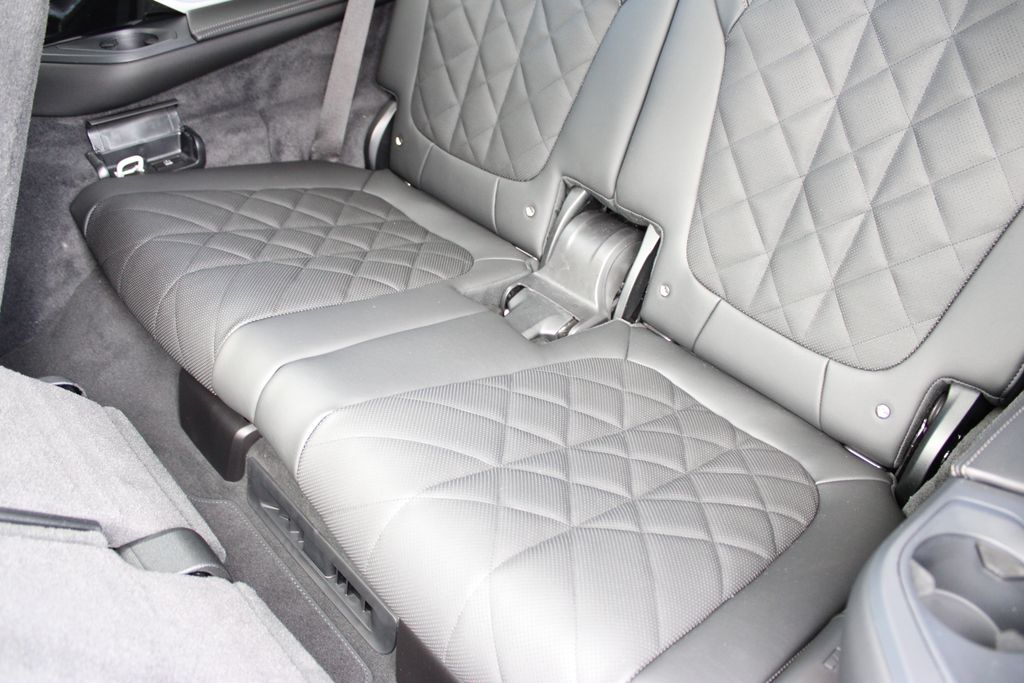 2026 BMW X7 xDrive40i Image 24 of 56