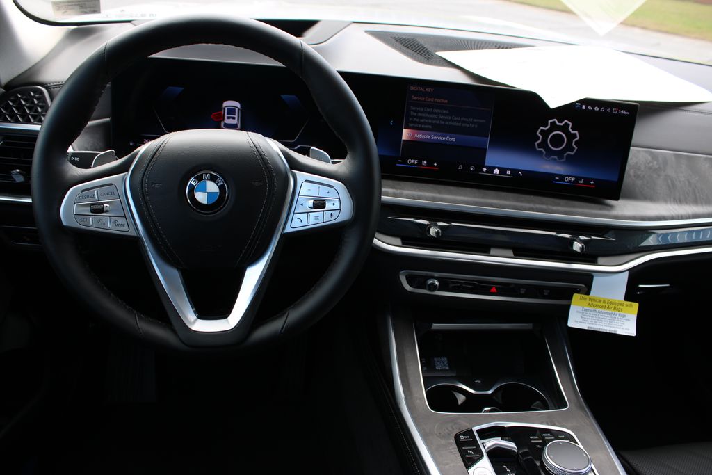2026 BMW X7 xDrive40i Image 27 of 56