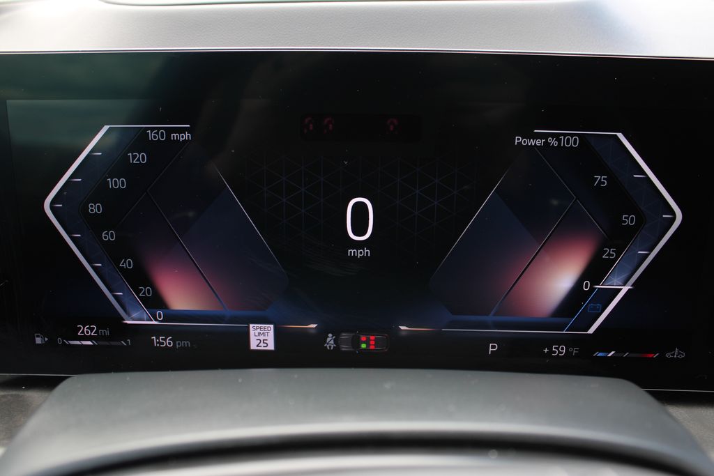 2026 BMW X7 xDrive40i Image 31 of 56