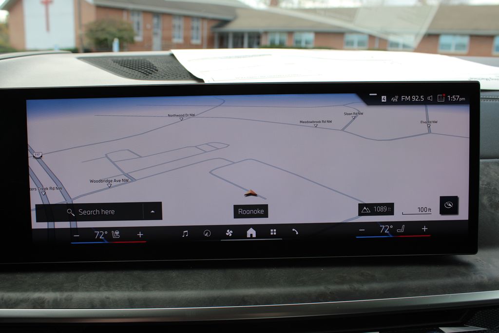 2026 BMW X7 xDrive40i Image 33 of 56