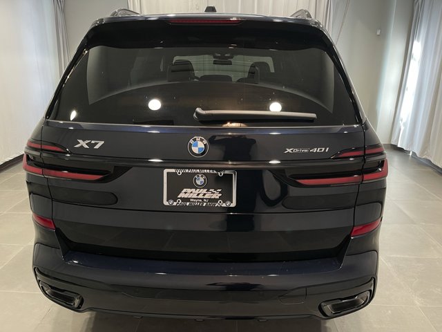 2026 BMW X7 xDrive40i Image 6 of 8