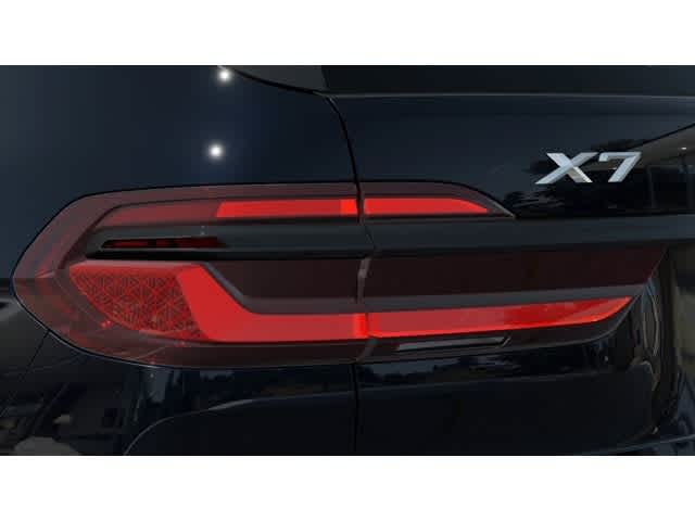 2026 BMW X7 xDrive40i Image 8 of 12