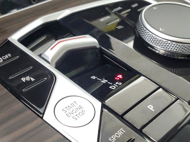 2026 BMW X7 xDrive40i Image 23 of 25