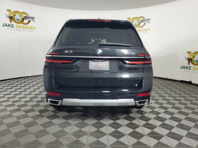 2026 BMW X7 xDrive40i Image 6 of 25