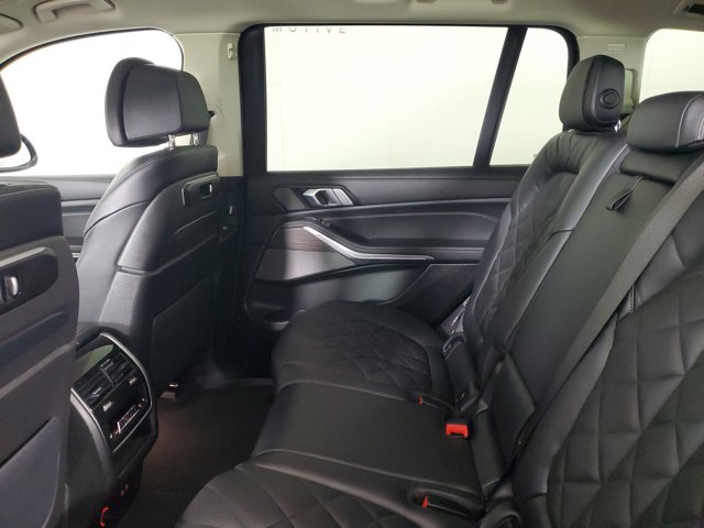 2026 BMW X7 xDrive40i Image 11 of 25