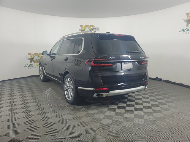 2026 BMW X7 xDrive40i Image 7 of 25