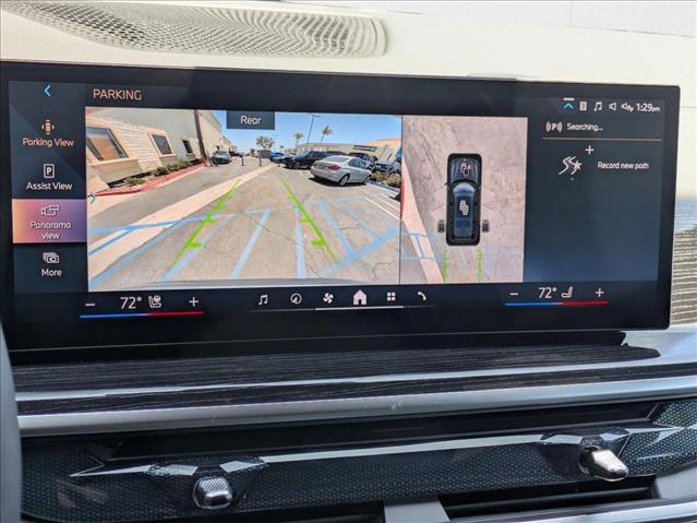 Vehicle image 21 of 30