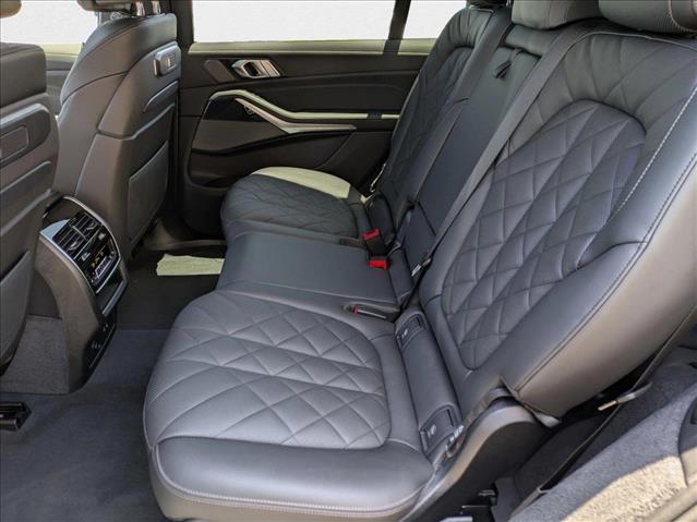Vehicle image 15 of 30