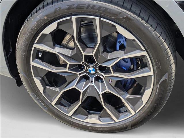 Vehicle image 10 of 30