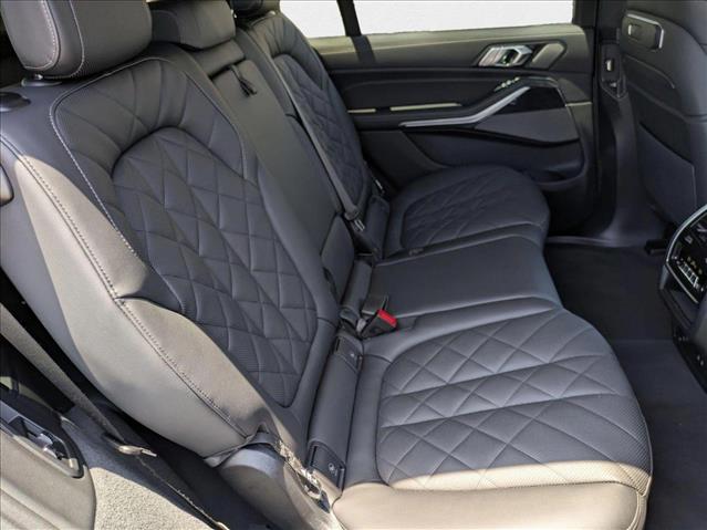 Vehicle image 13 of 30