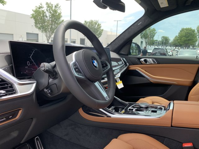 2026 BMW X7 xDrive40i Image 15 of 37