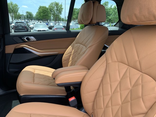 2026 BMW X7 xDrive40i Image 32 of 37