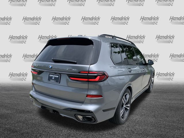 2026 BMW X7 xDrive40i Image 6 of 37