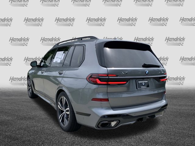 2026 BMW X7 xDrive40i Image 8 of 37
